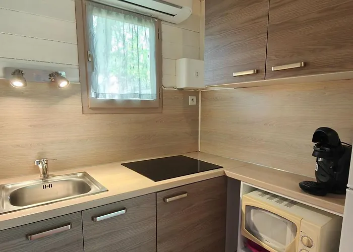 Кемпинг Confort Pour 5 Pers Avec Terrasse - Api-1-52-1941 Montlaur (Aveyron)