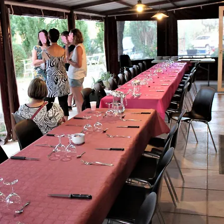 Confort Pour 5 Pers Avec Terrasse - Api-1-52-1941 * Montlaur (Aveyron)