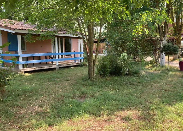 Confort Pour 5 Pers Avec Terrasse - Api-1-52-1941 Camping Montlaur (Aveyron)