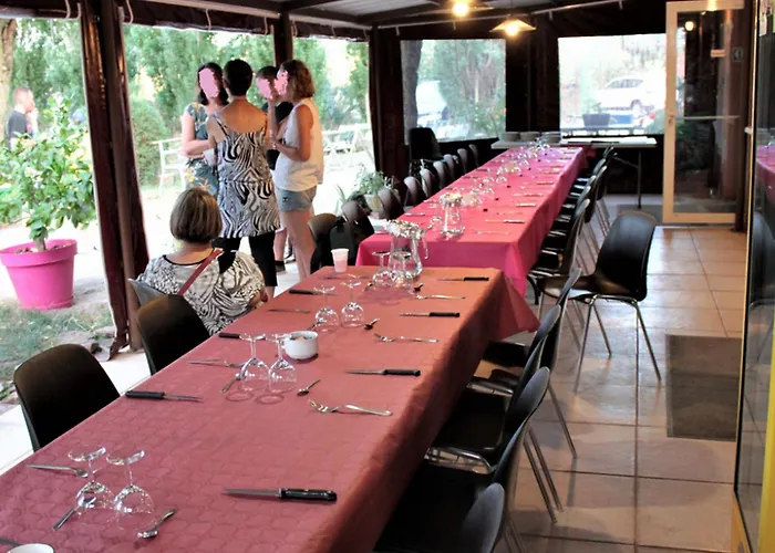 Confort Pour 5 Pers Avec Terrasse - Api-1-52-1941 * Montlaur (Aveyron)